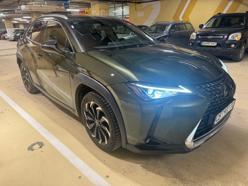 Lexus UX 250h, снимка 6 - Автомобили и джипове - 49512346