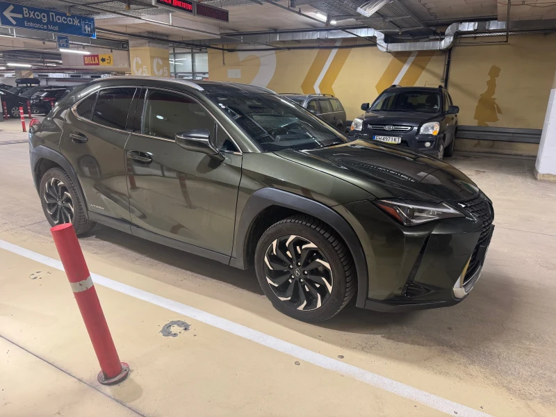 Lexus UX 250h, снимка 4 - Автомобили и джипове - 49512346