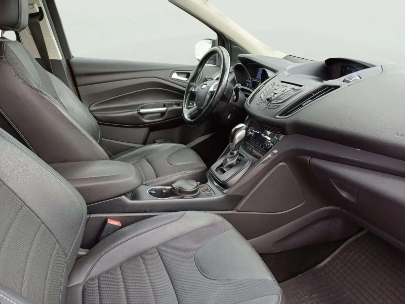 Ford Kuga 2.0 TDCi, снимка 10 - Автомобили и джипове - 52081338