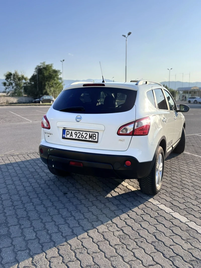 Nissan Qashqai 2.0dci, снимка 2 - Автомобили и джипове - 52512295