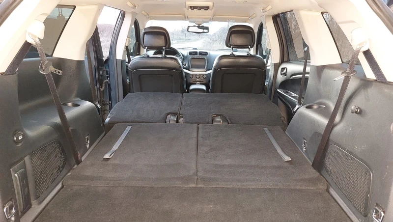 Fiat Freemont Lounge 2.0dMjet 170k.c 4x4 Camera Navi Keyless 7м., снимка 17 - Автомобили и джипове - 53282904