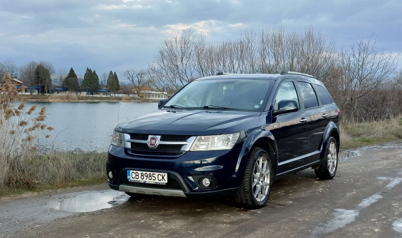 Fiat Freemont Lounge 2.0dMjet 170k.c 4x4 Camera Navi Keyless 7м., снимка 3 - Автомобили и джипове - 53282904