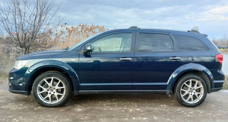 Fiat Freemont Lounge 2.0dMjet 170k.c 4x4 Camera Navi Keyless 7м., снимка 5 - Автомобили и джипове - 53282904