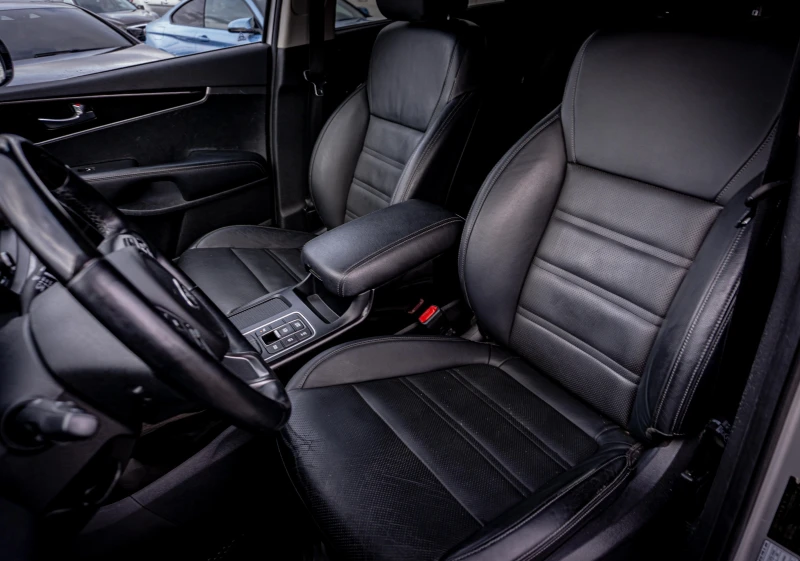 Kia Sorento 2.2-CRDI-4WD-ТОП-РЕАЛНИ КМ!, снимка 12 - Автомобили и джипове - 53365316