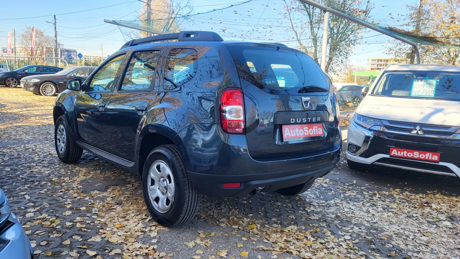 Dacia Duster 1.6i 4x4 фейс - изображение 3