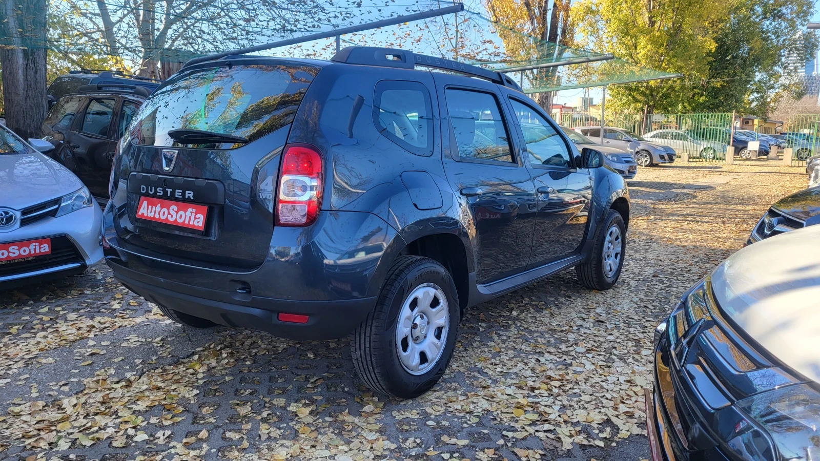 Dacia Duster 1.6i 4x4 фейс - изображение 5