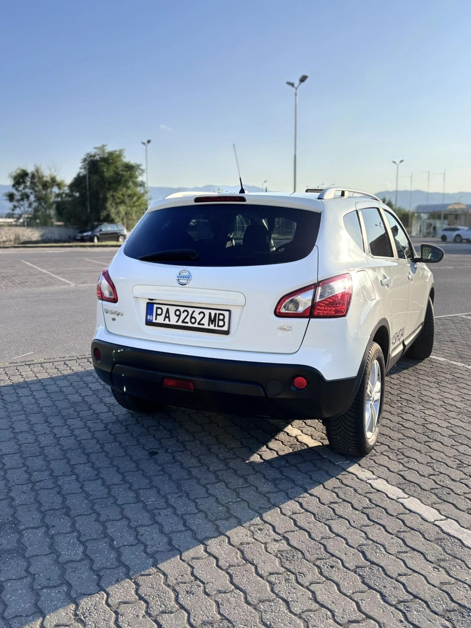 Nissan Qashqai 2.0dci - изображение 2