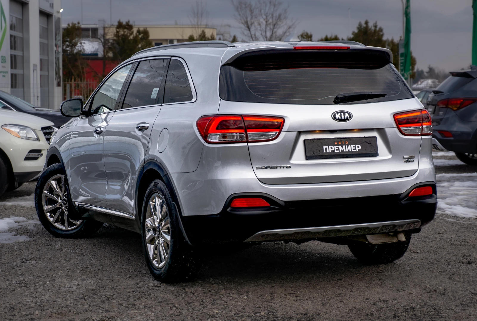 Kia Sorento 2.2-CRDI-4WD-ТОП-РЕАЛНИ КМ! - изображение 6