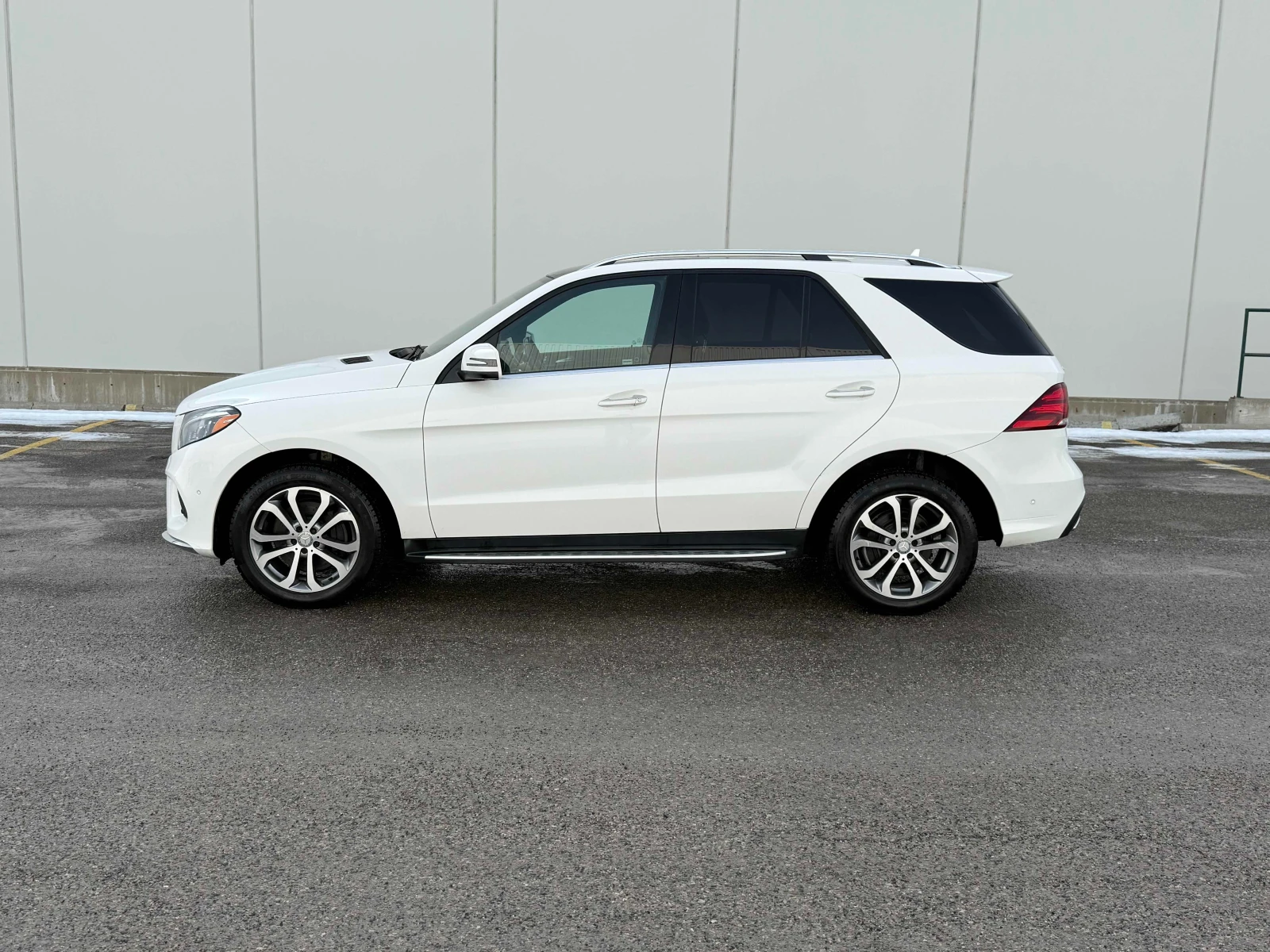 Mercedes-Benz GLE 350 * * CARFAX * * АВТО КРЕДИТ * *  - изображение 4