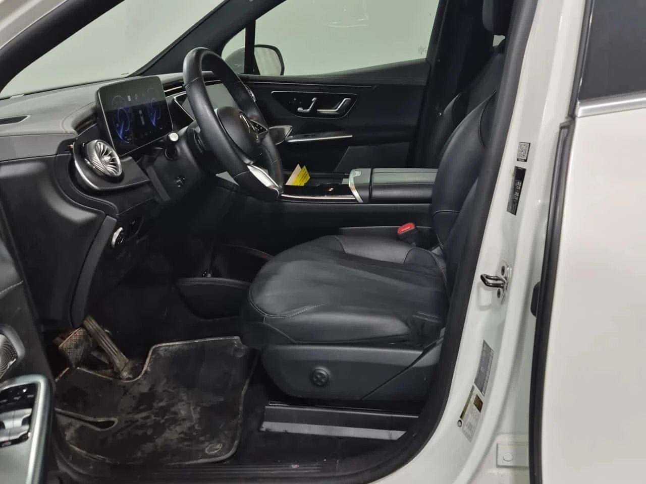 Mercedes-Benz EQE 350 4 MATIC / 360 / DISTRONIC / BURMESTER /, снимка 5 - Автомобили и джипове - 54906747