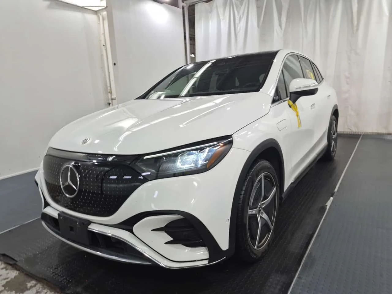 Mercedes-Benz EQE 350 4 MATIC / 360 / DISTRONIC / BURMESTER /