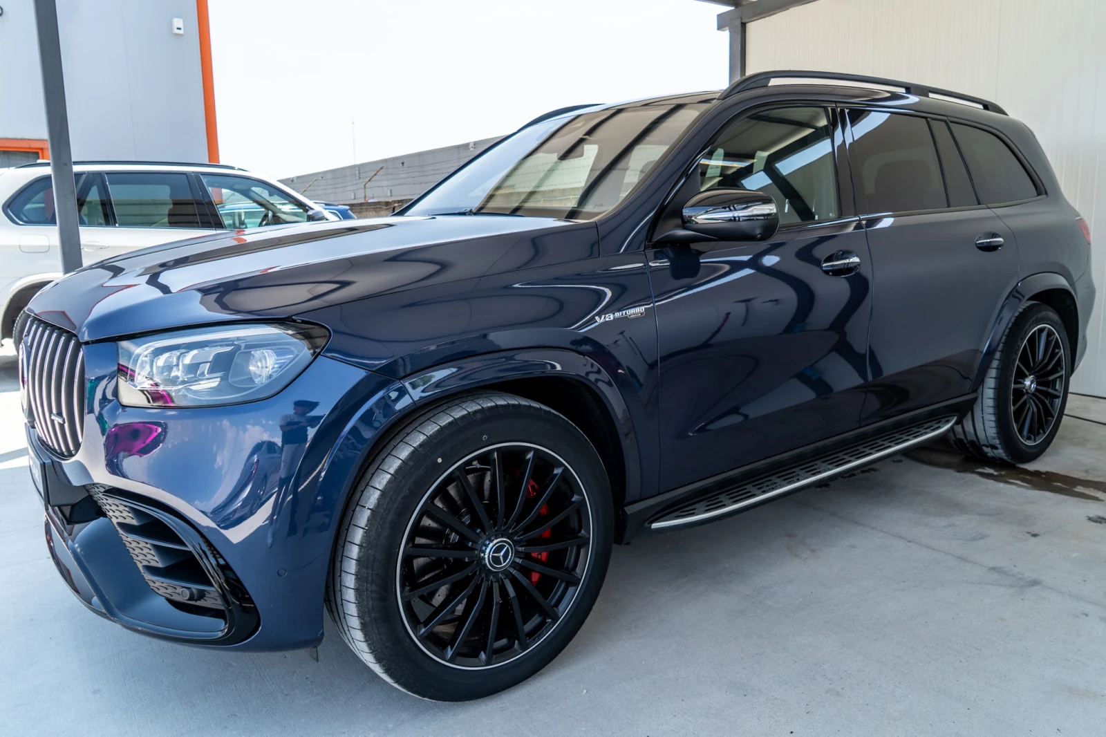 Mercedes-Benz GLS 63 AMG 2024 = 6.3 AMG = FULL MAX = ГАРАНЦИЯ = ЛИЗИНГ, снимка 2 - Автомобили и джипове - 55003275