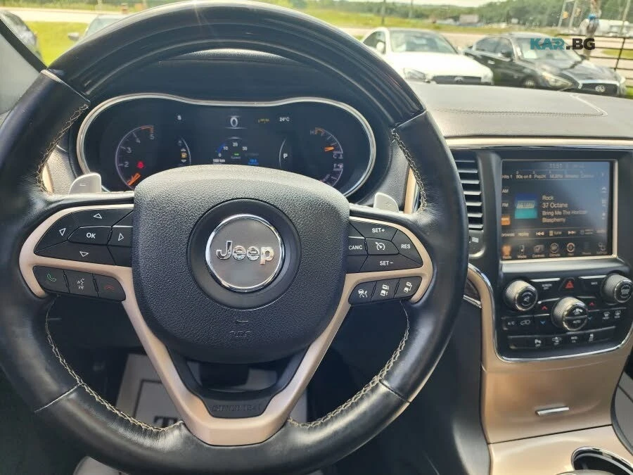 Jeep Grand cherokee Overland* АвтоКредит* (ЦЕНА ДО БГ), снимка 15 - Автомобили и джипове - 55225458
