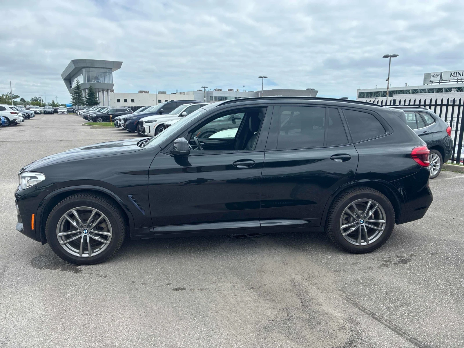 BMW X3 ПОДГРЕВ* ПАНОРАМА * SHADOW LINE * CAR FAX * , снимка 5 - Автомобили и джипове - 55255147