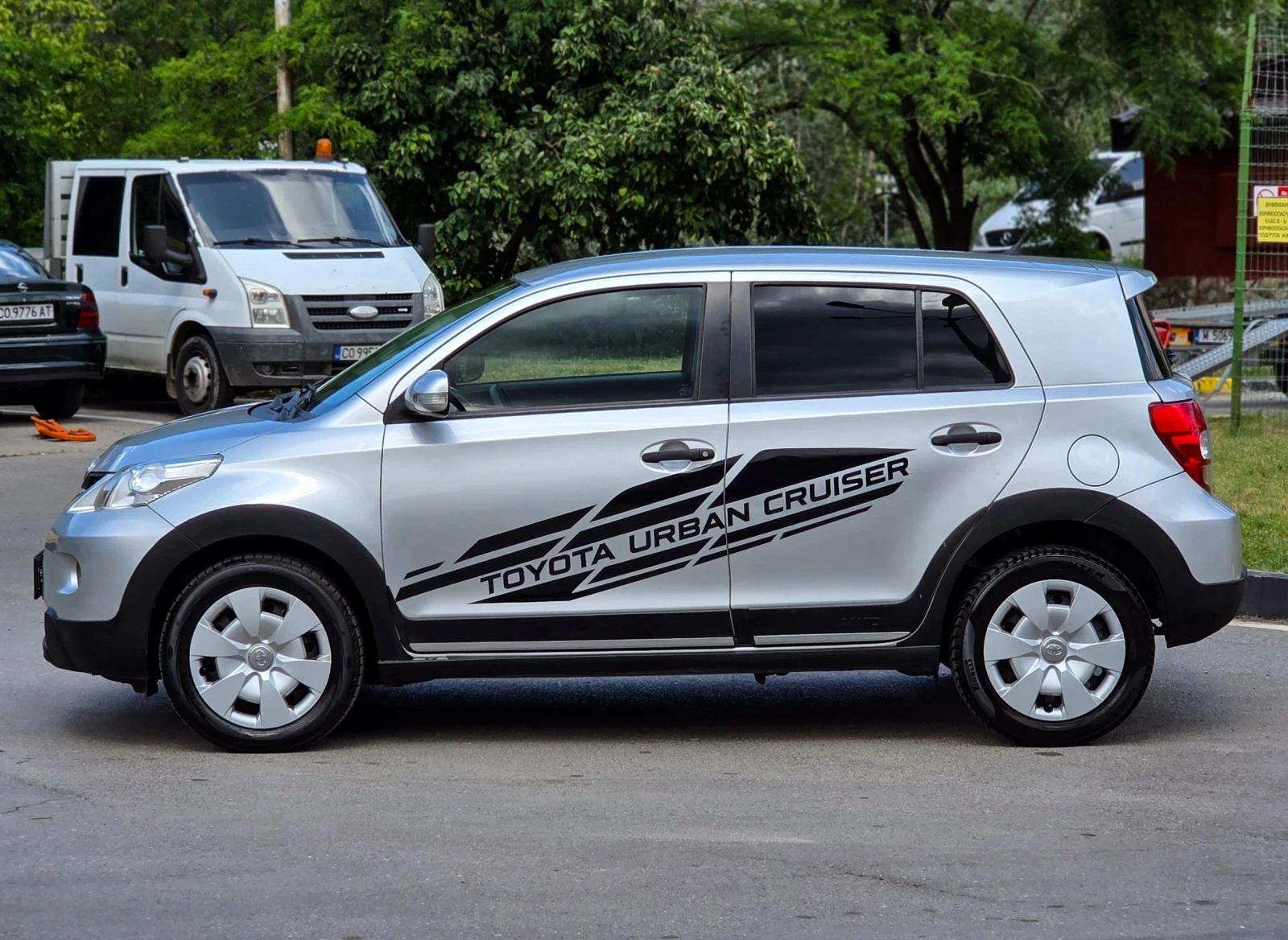 Toyota Urban Cruiser 1.4 D-4D 90hp 4x4, снимка 3 - Автомобили и джипове - 55366515