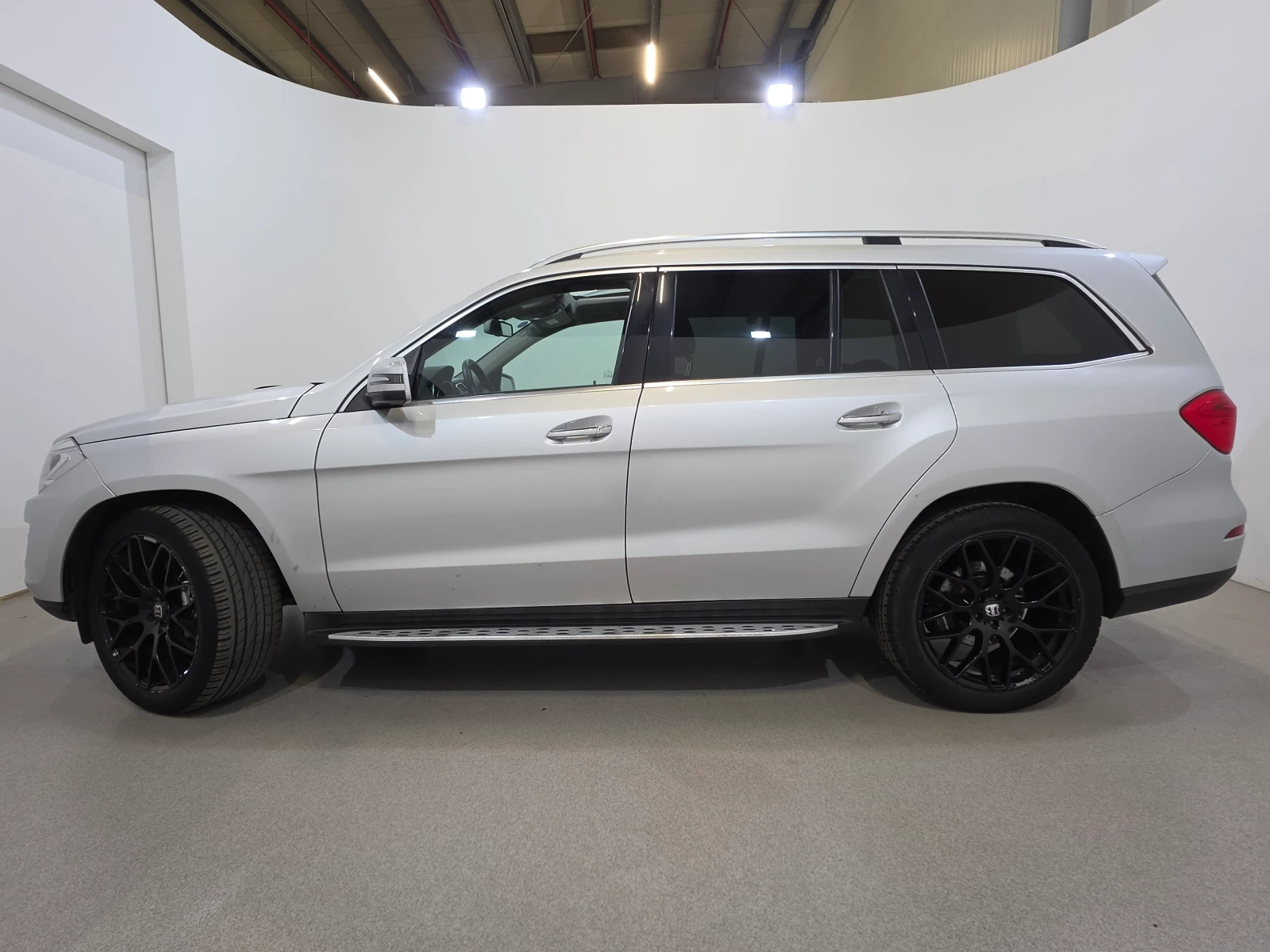Mercedes-Benz GL 400 4Matic 7 Седалки / Камера / Нави / Ксенон, снимка 4 - Автомобили и джипове - 55725673