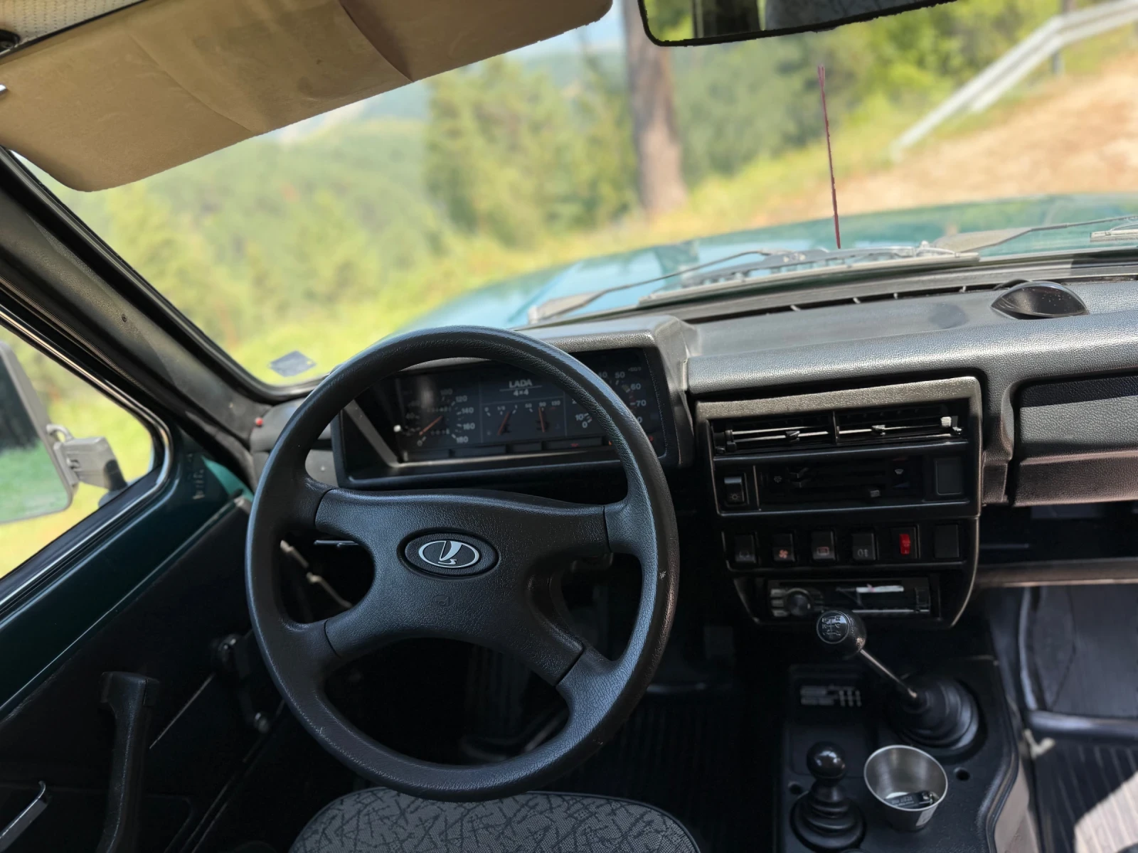 Lada Niva 1.7i, снимка 11 - Автомобили и джипове - 55752479