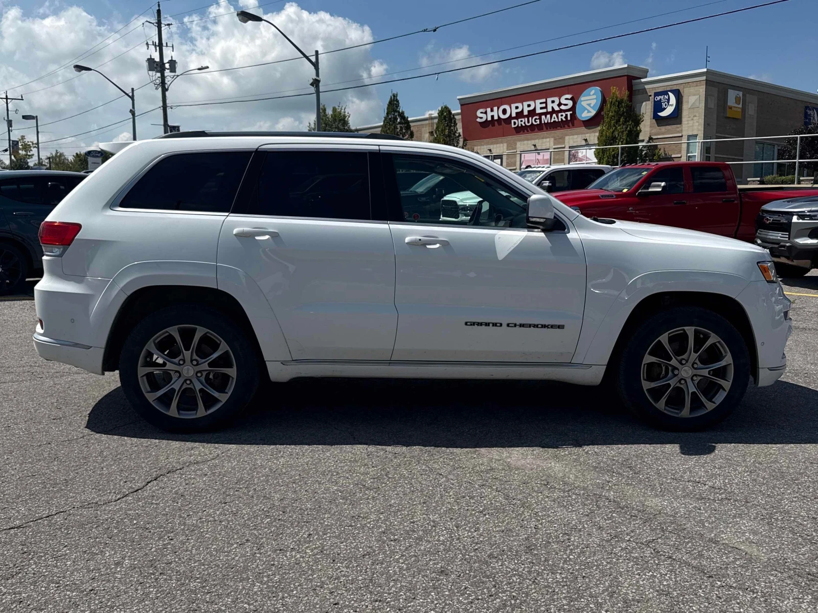 Jeep Grand cherokee  5.7L Summit / ДИСТРОНИК / КОЖА / ПАНОРАМА , снимка 4 - Автомобили и джипове - 55832697