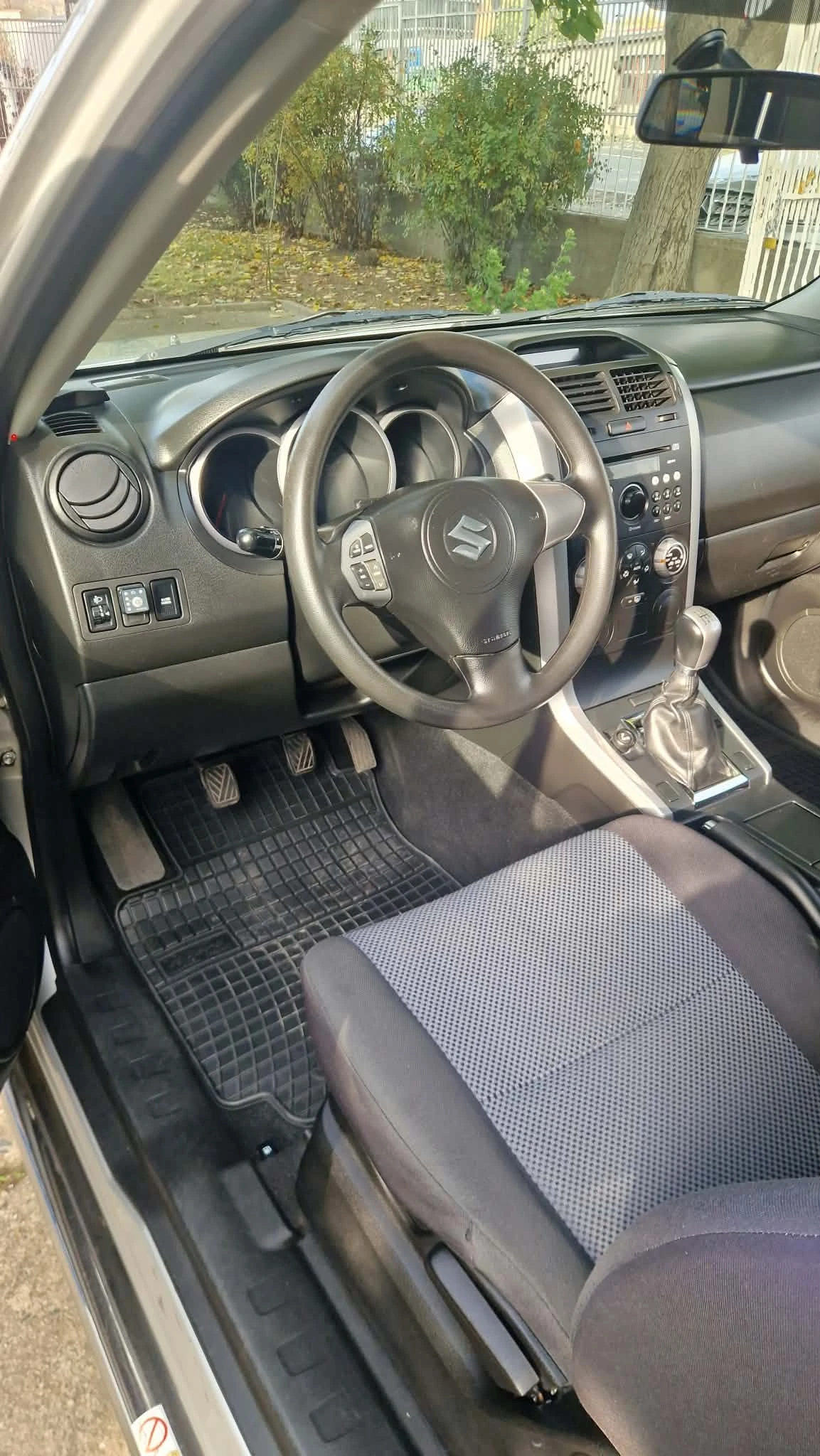 Suzuki Grand vitara газ, снимка 3 - Автомобили и джипове - 56661892