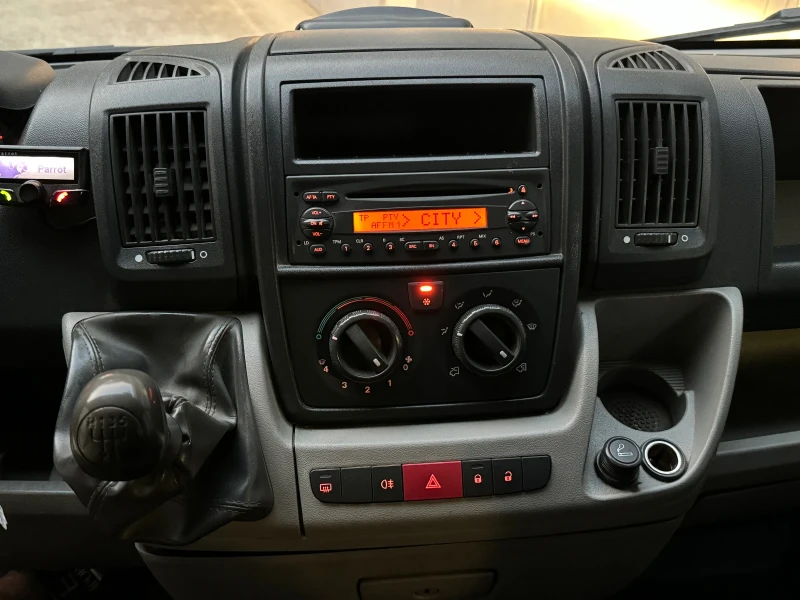 Peugeot Boxer 2, 2 HDI* Kлиматик, снимка 11 - Бусове и автобуси - 47368710