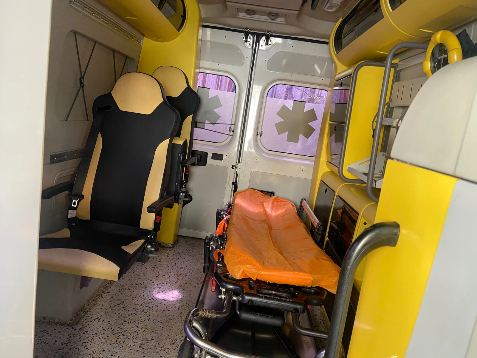 Peugeot Boxer Ambulance - изображение 6