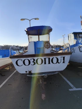 Моторна яхта Собствено производство, снимка 2 - Воден транспорт - 53063726