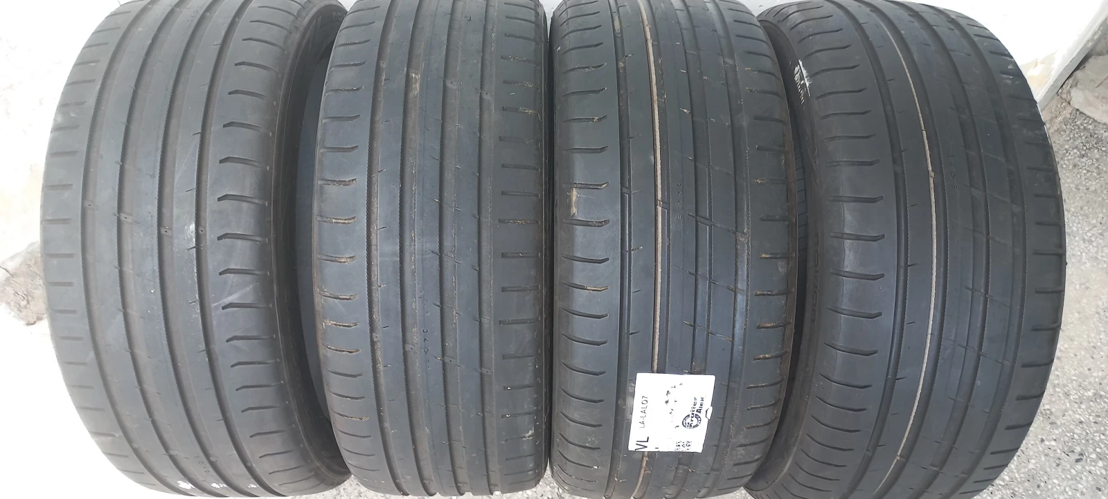 Гуми Летни 225/40R18, снимка 13 - Гуми и джанти - 53832304
