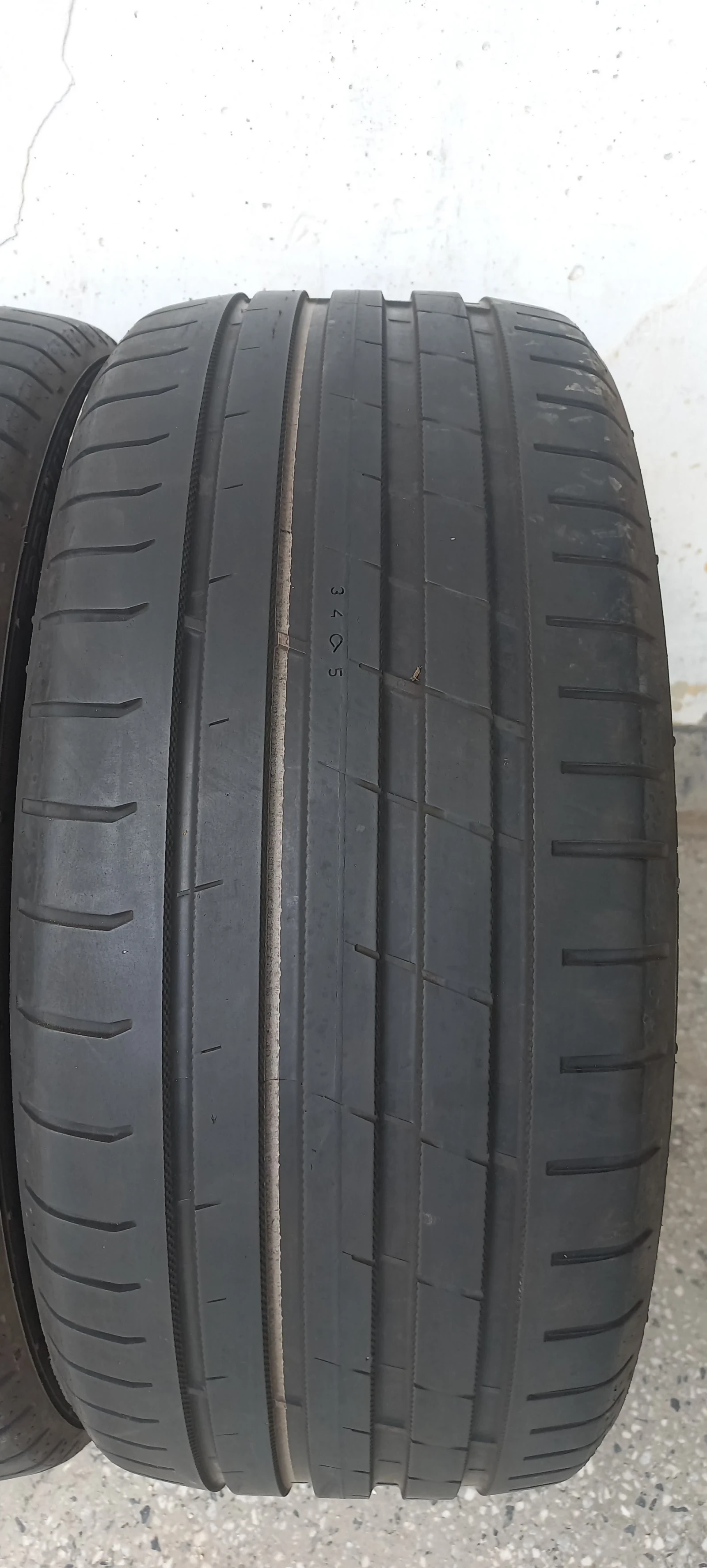 Гуми Летни 225/40R18, снимка 7 - Гуми и джанти - 53832304
