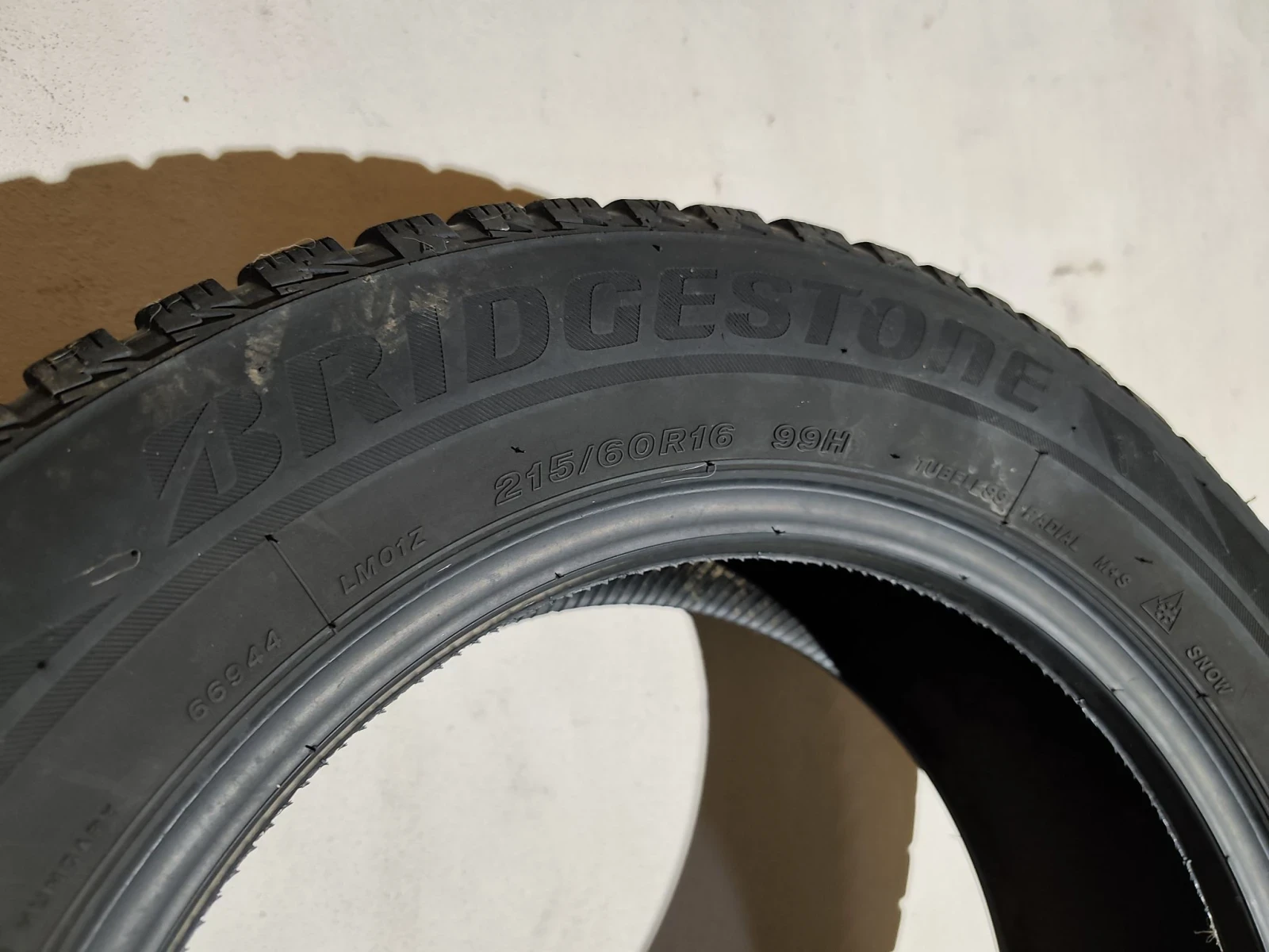 Гуми Зимни 215/60R16, снимка 6 - Гуми и джанти - 55932416