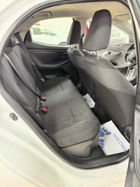 Toyota Yaris 1.5 Hybrid/ГАРАНЦИЯ/ОБСЛУЖЕН/Лизинг/ , снимка 11