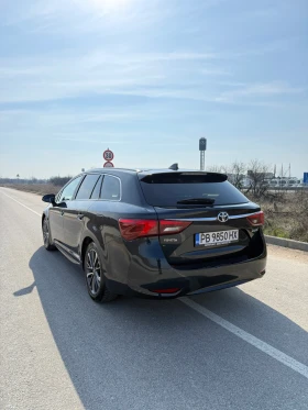 Toyota Avensis 1.8 Executive+ , снимка 4