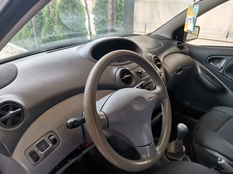 Toyota Yaris, снимка 5 - Автомобили и джипове - 47474578