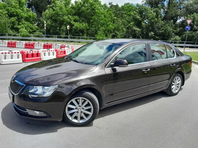 Skoda Superb 2.0TDI 4x4, снимка 3 - Автомобили и джипове - 47659945