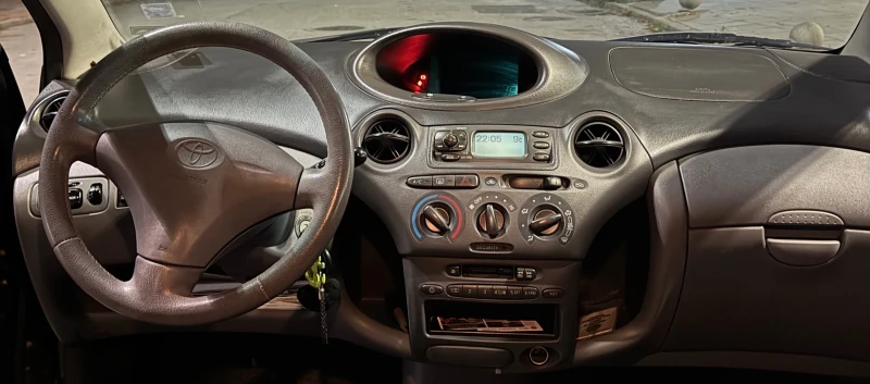 Toyota Yaris, снимка 10 - Автомобили и джипове - 48058681