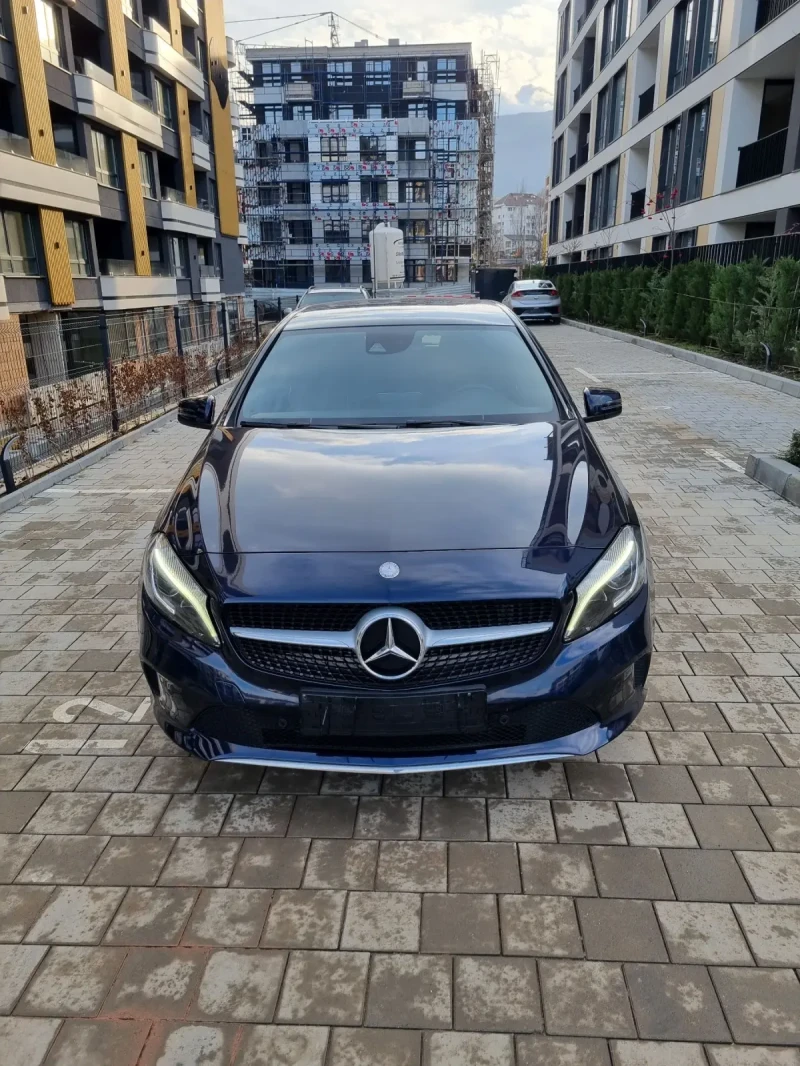 Mercedes-Benz A 180 FACELIFT/ AMG/ LED/ BIXENON, снимка 2 - Автомобили и джипове - 48884990