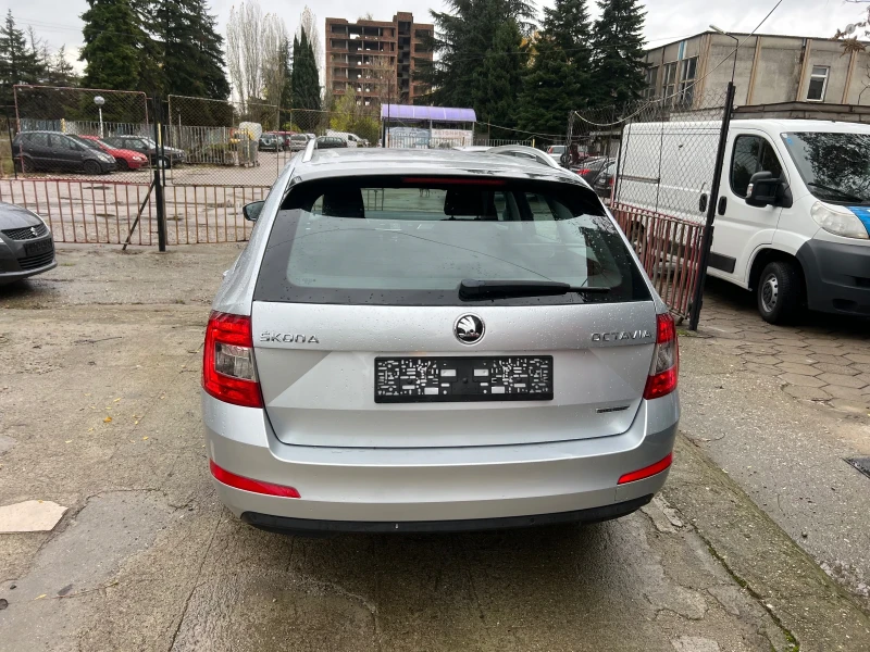 Skoda Octavia 1.6TDI 110kc., снимка 11 - Автомобили и джипове - 51033021