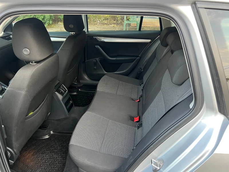 Skoda Octavia 1.6TDI 110kc., снимка 2 - Автомобили и джипове - 51033021