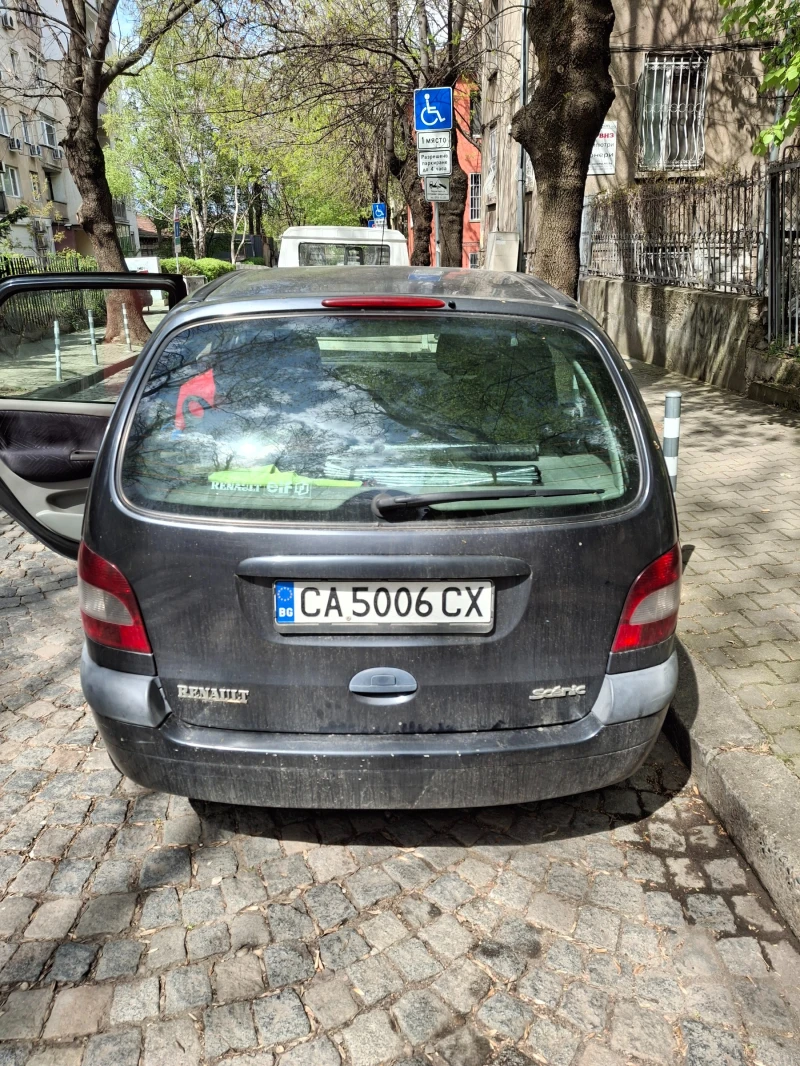 Renault Scenic, снимка 3 - Автомобили и джипове - 51375705
