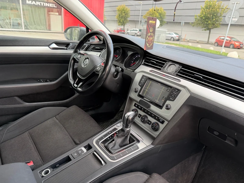 VW Passat 2.0TDI* DSG* Масаж, снимка 8 - Автомобили и джипове - 52001794