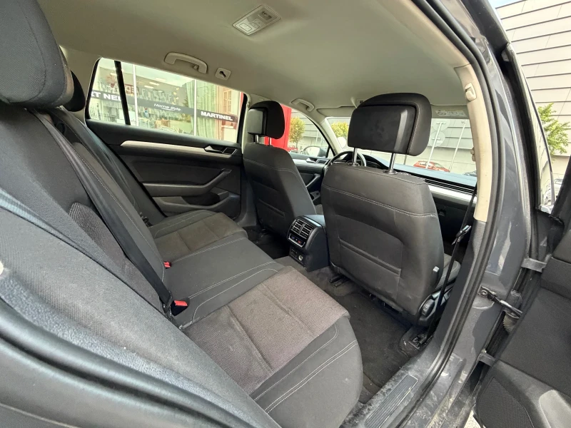 VW Passat 2.0TDI* DSG* Масаж, снимка 9 - Автомобили и джипове - 52001794