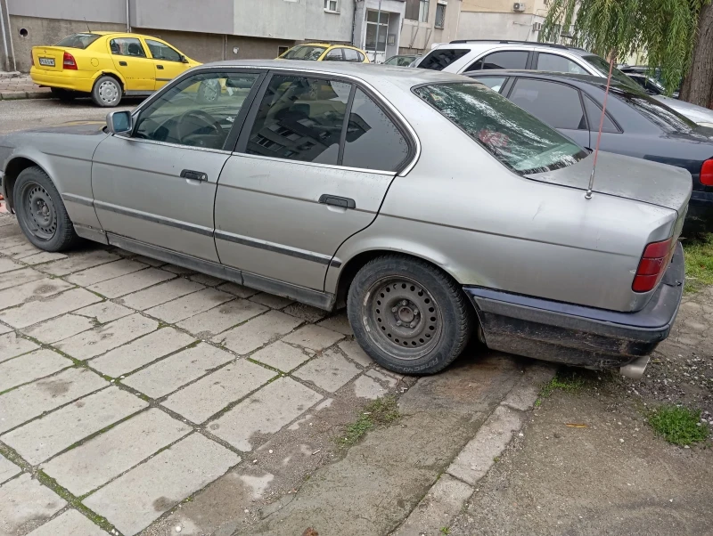 BMW 520, снимка 4 - Автомобили и джипове - 52318266