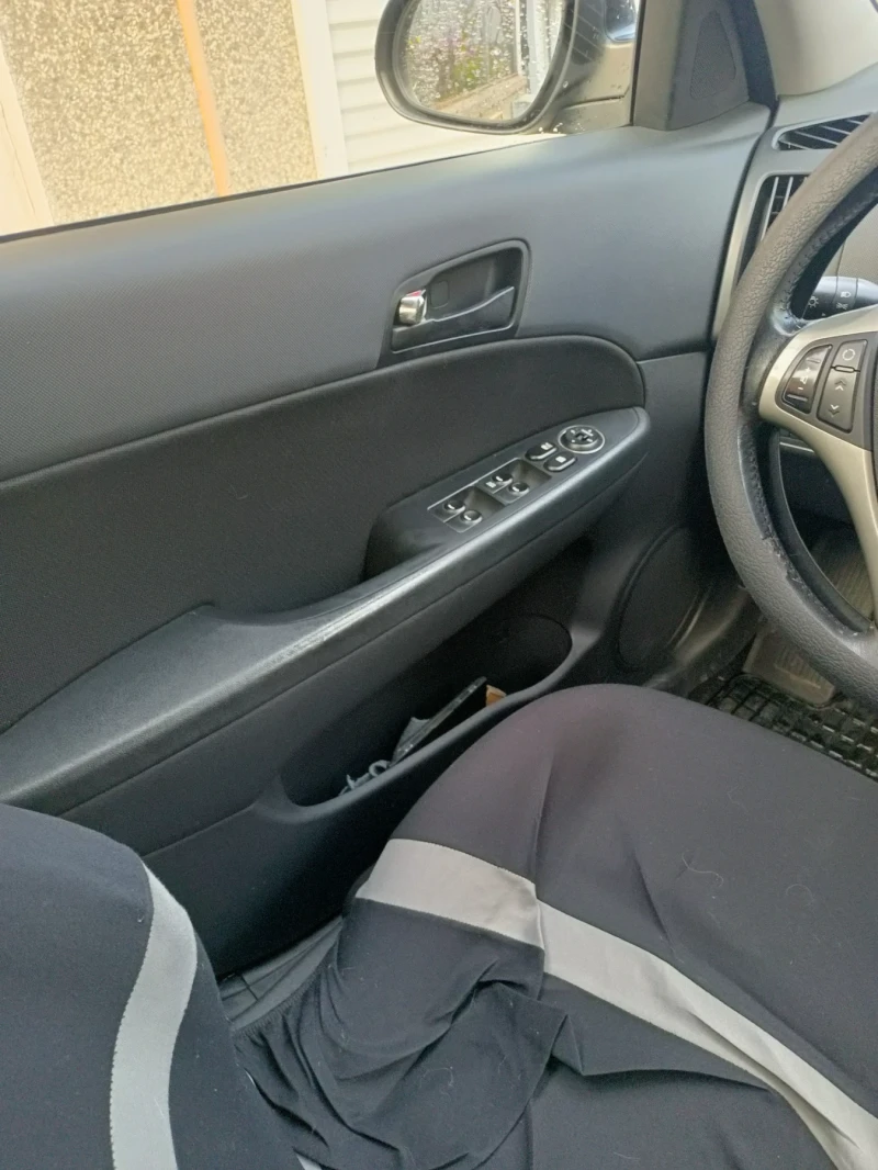 Hyundai I30, снимка 8 - Автомобили и джипове - 52742659