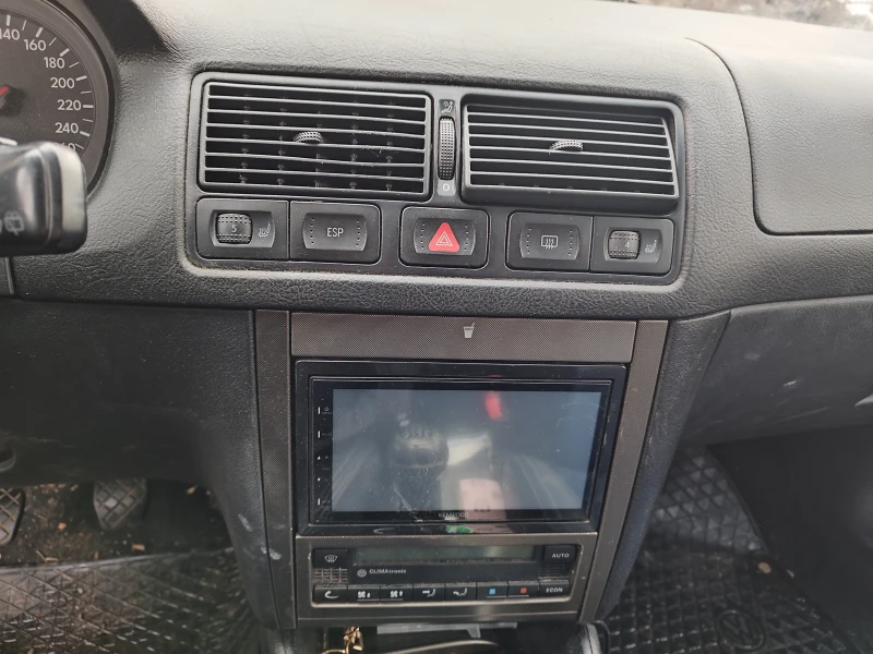 VW Golf 1.6 16v Sport line, снимка 5 - Автомобили и джипове - 53063134