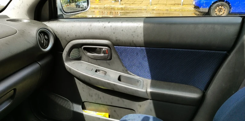 Subaru Impreza Impreza, снимка 8 - Автомобили и джипове - 53120524