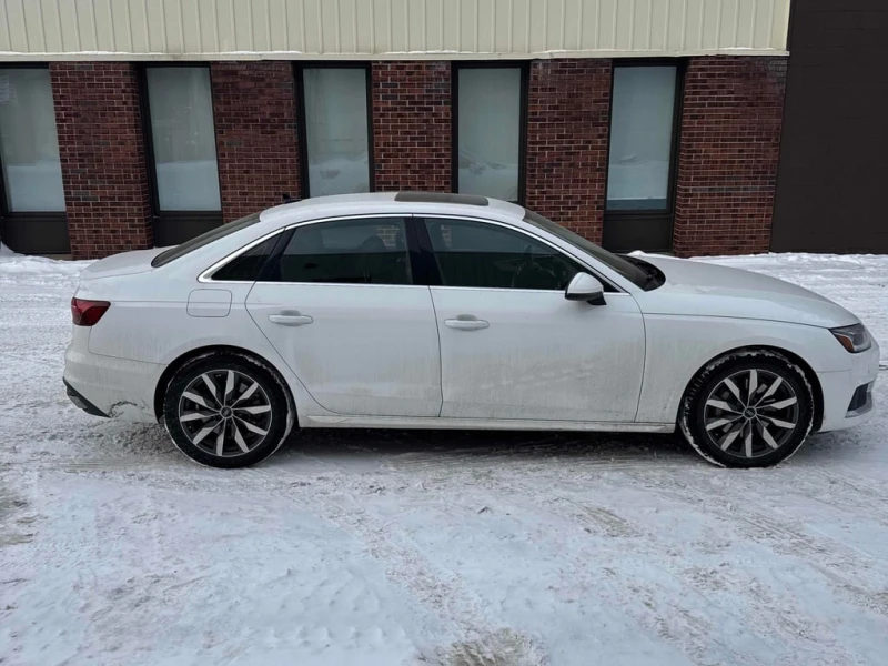 Audi A4 * Komfort * CARFAX * БЕЗ ПЪРВОНАЧАЛНА ВНОСКА, снимка 3 - Автомобили и джипове - 53157618