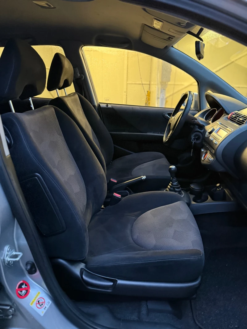 Honda Jazz 1.4i SPORT ШВЕЙЦАРИЯ 100% РЕАЛЕН ВИДЕО ЛИЗИНГ, снимка 10 - Автомобили и джипове - 53432527