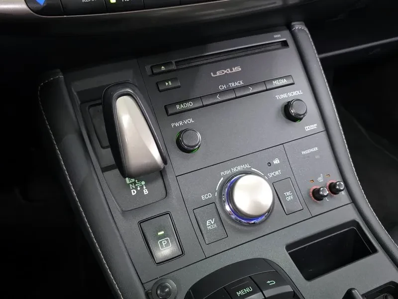 Lexus CT 200h Supreme ZWA10, снимка 8 - Автомобили и джипове - 55537182
