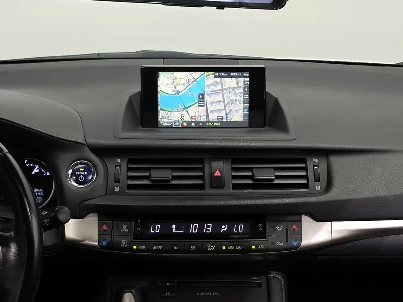 Lexus CT 200h Supreme ZWA10, снимка 6 - Автомобили и джипове - 55537182