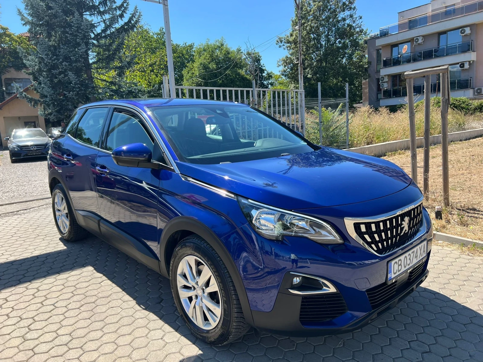 Peugeot 3008 1.2i/СЕРВИЗНА ИСТОРИЯ ! ! !  - изображение 3