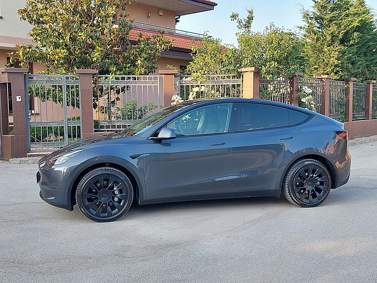 Tesla Model Y Long Range 4x4 Реална Обява - изображение 4